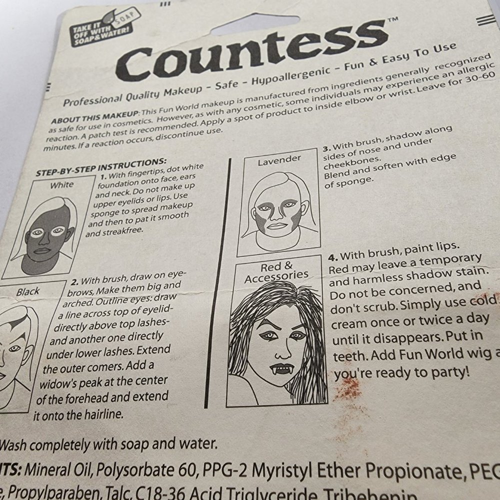 Fun World Countess Makeup Kit - Picture 4 of 9